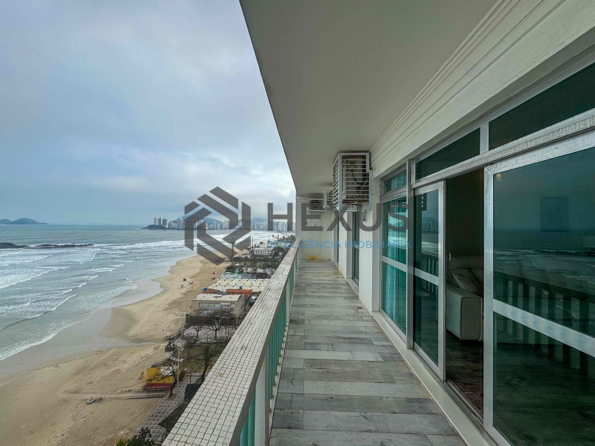 Foto 2 de Apartamento frente mar com varanda e vista mar na Praia das Pitangueiras, Guaruja