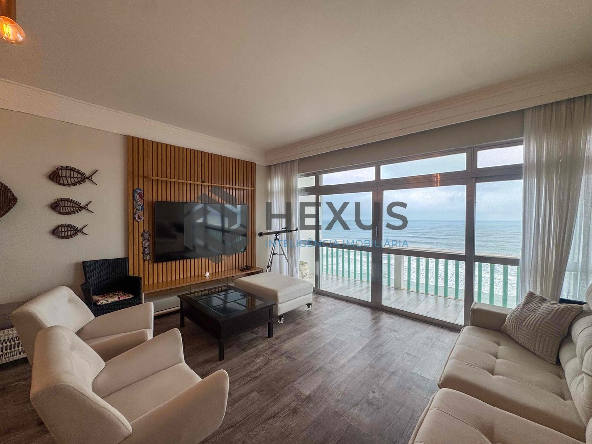 Foto 3 de Apartamento frente mar com varanda e vista mar na Praia das Pitangueiras, Guaruja