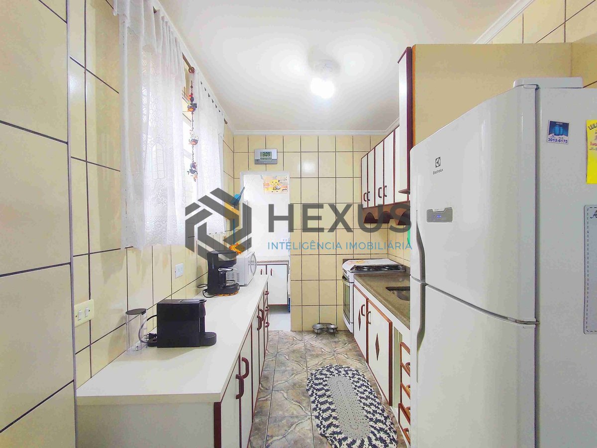 Foto 10 de Apartamento reformado, mobiliado, beira mar na praia do Tombo, Guaruja-SP