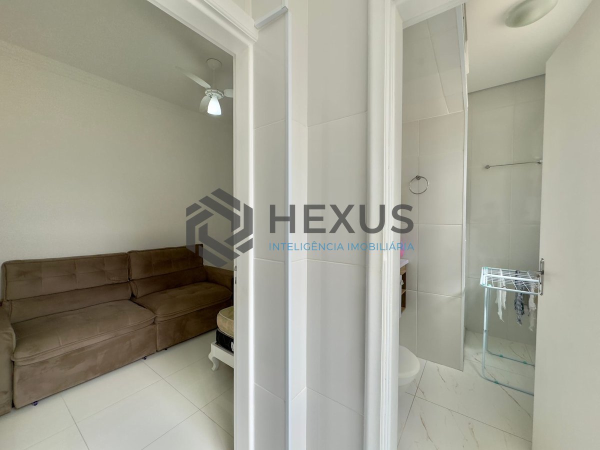Foto 14 de Apartamento frente mar reformado com lazer na Praia das Pitangueiras, Guaruja