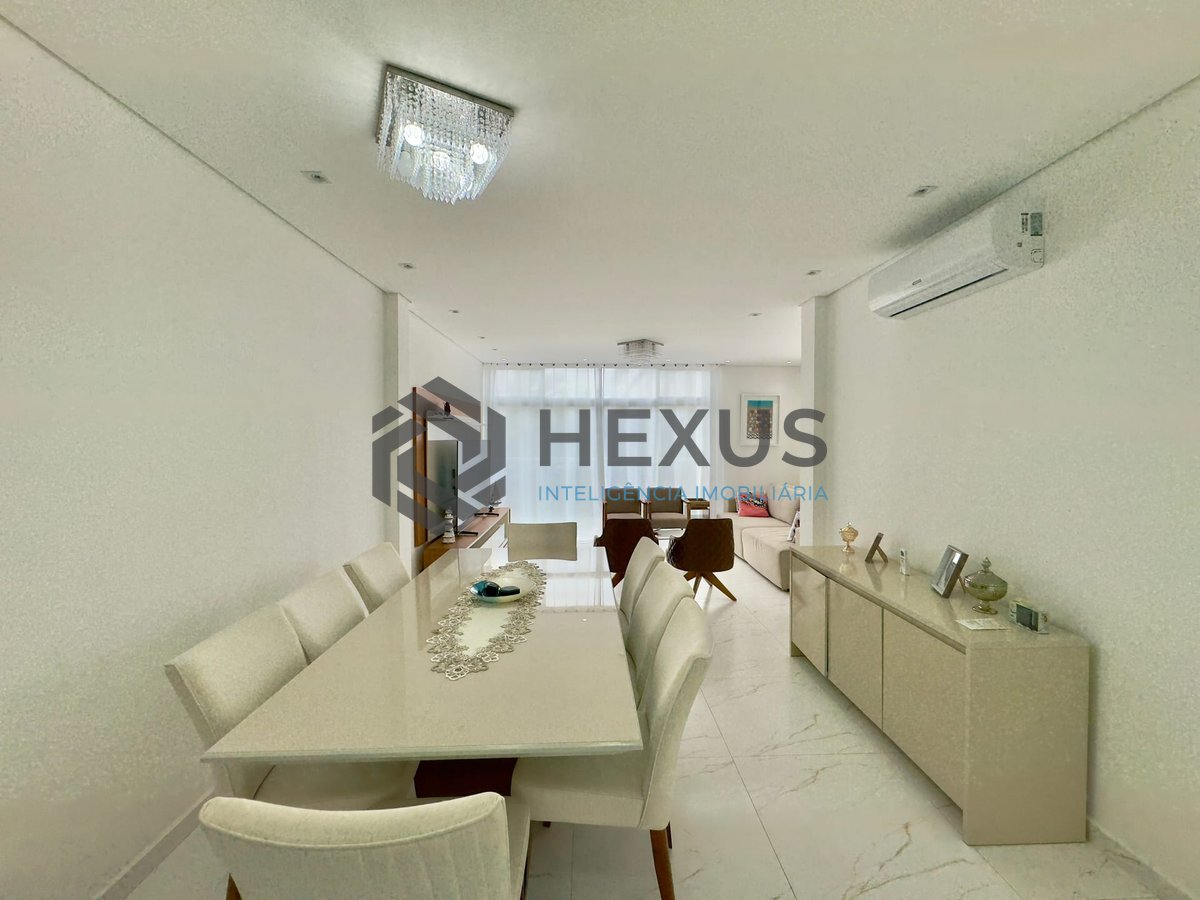 Foto 3 de Apartamento frente mar reformado com lazer na Praia das Pitangueiras, Guaruja