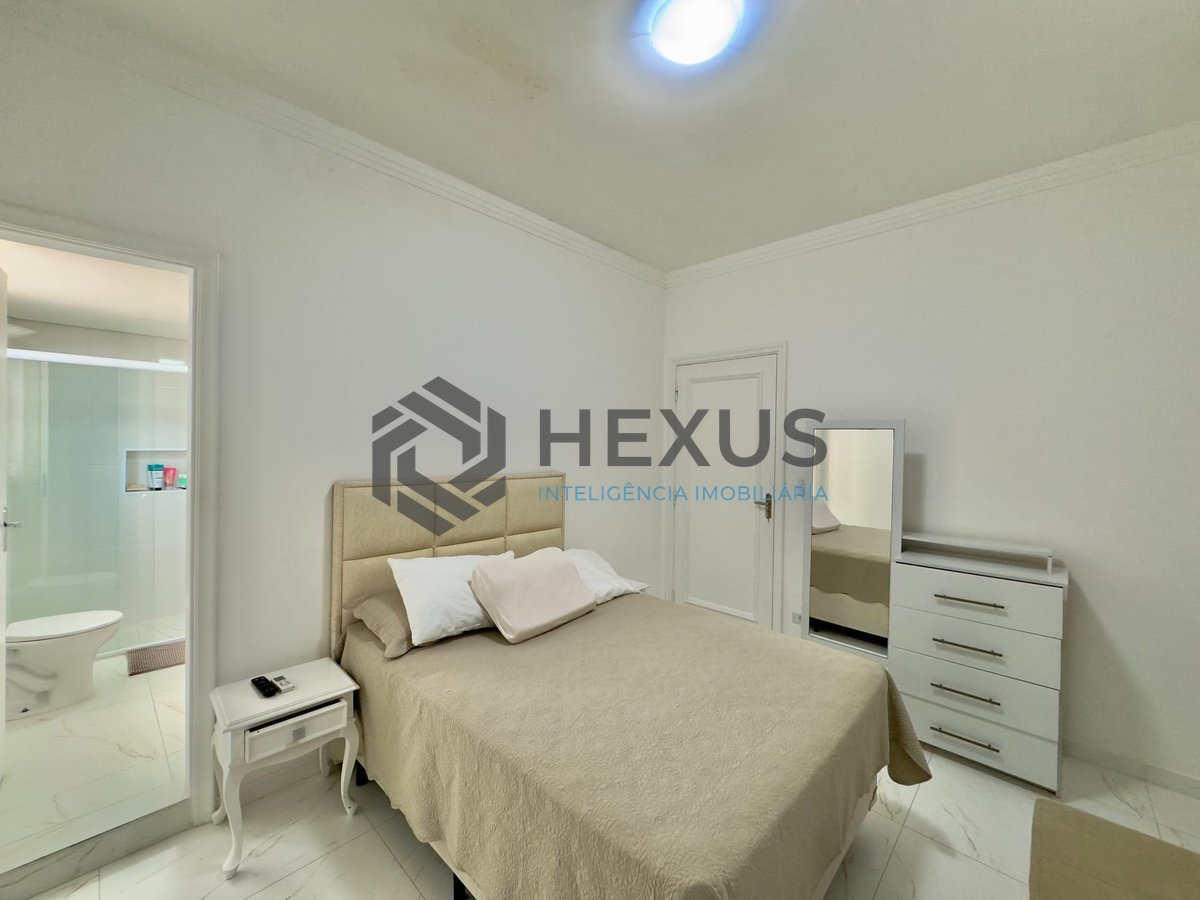 Foto 30 de Apartamento frente mar reformado com lazer na Praia das Pitangueiras, Guaruja