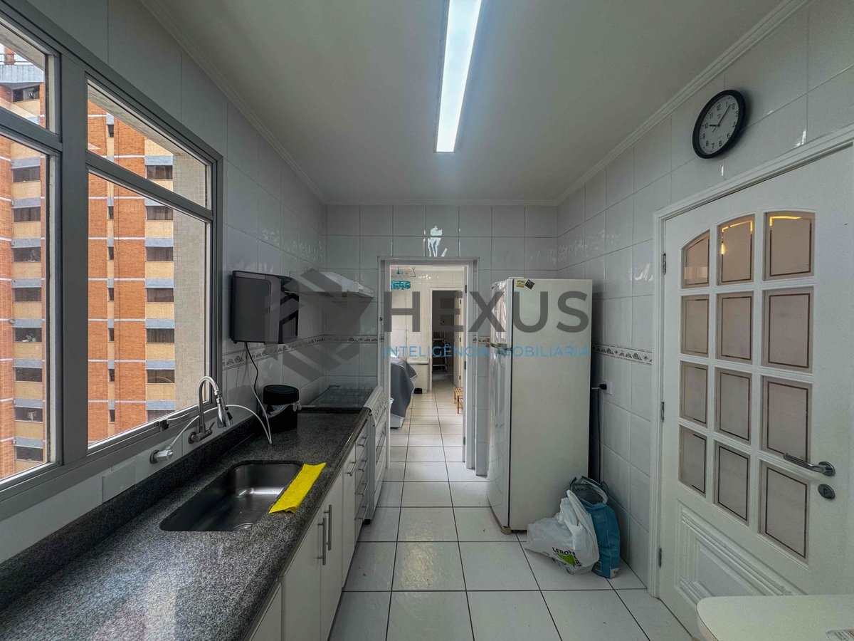 Foto 17 de Apartamento com Varanda na Praia das Pitangueiras, Hexus
