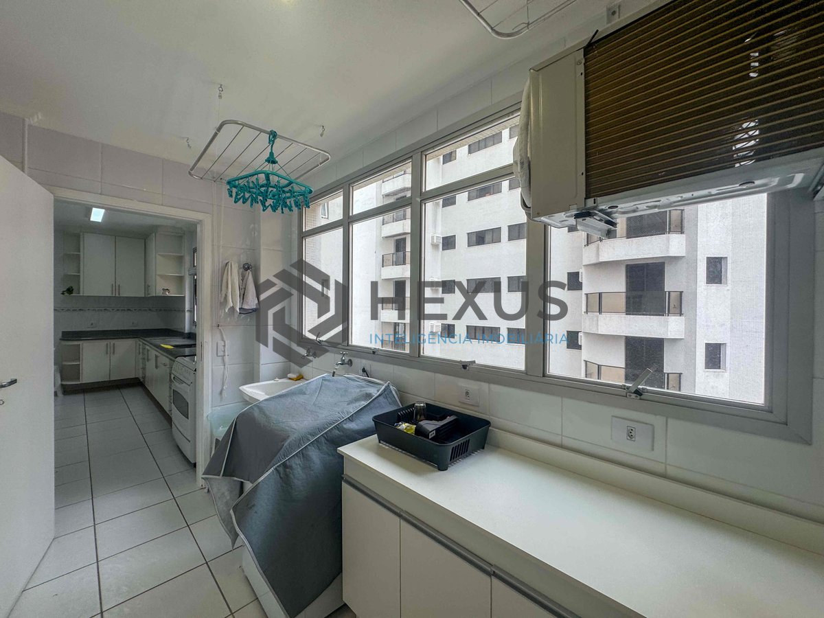 Foto 19 de Apartamento com Varanda na Praia das Pitangueiras, Hexus