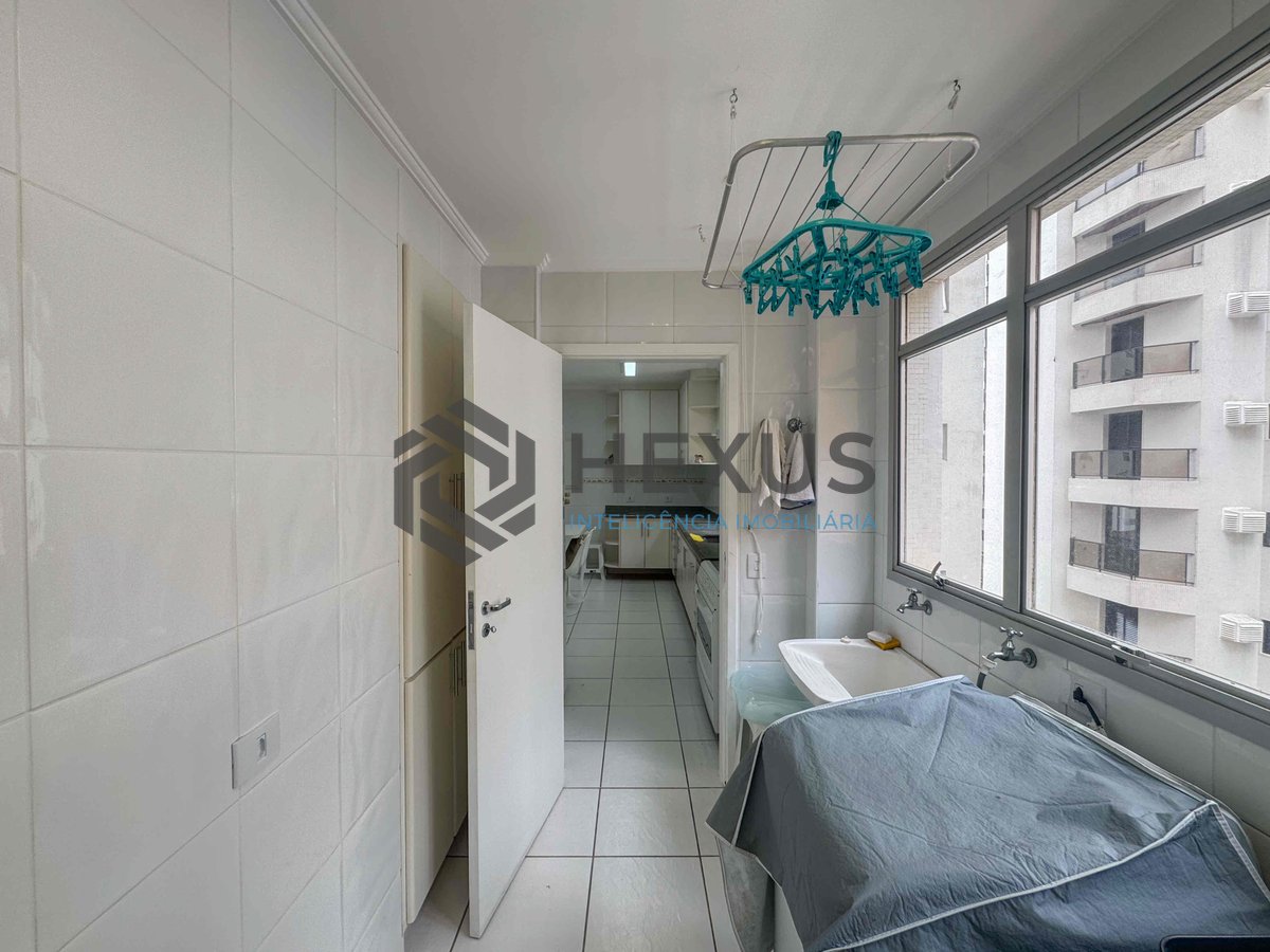Foto 23 de Apartamento com Varanda na Praia das Pitangueiras, Hexus