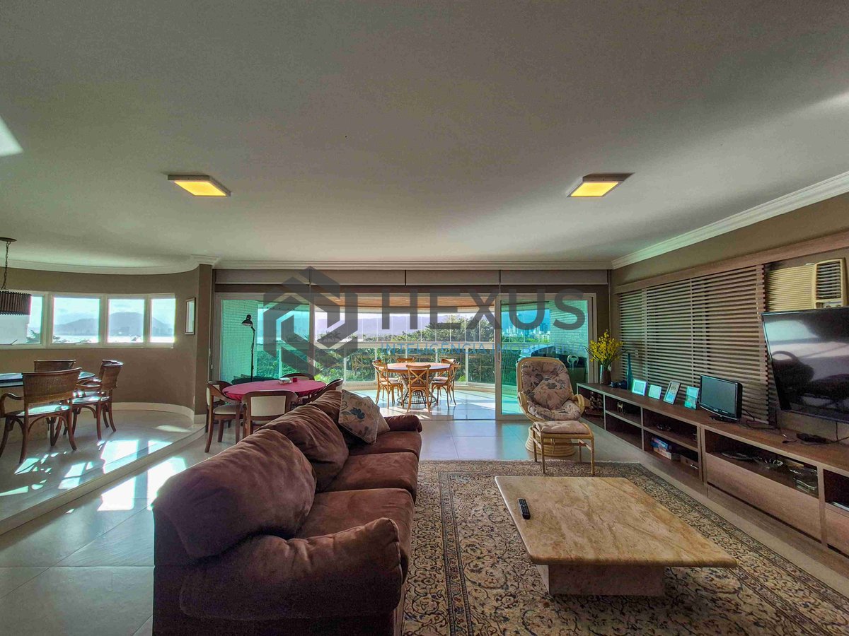 Foto 16 de Apartamento frente mar com lazer de clube varanda gourmet e vaga náutica na Praia da Enseada, Guaruja