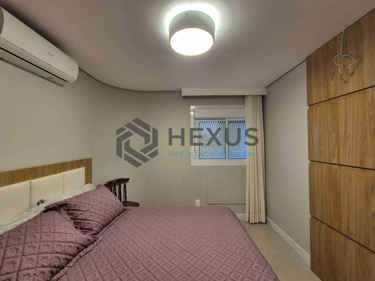 Foto 31 de Apartamento reformado frente mar com lazer de clube e varanda gourmet na Praia da Enseada, Guaruja