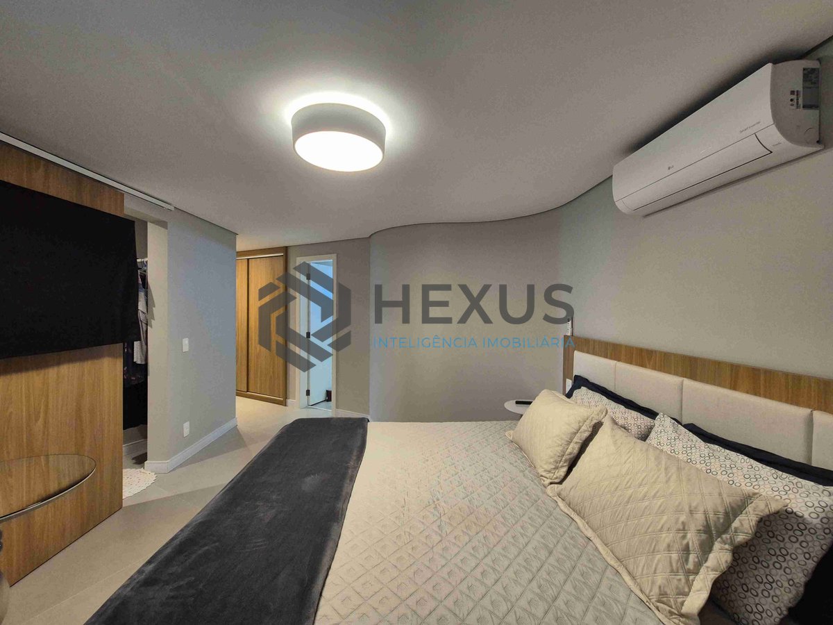 Foto 42 de Apartamento reformado frente mar com lazer de clube e varanda gourmet na Praia da Enseada, Guaruja