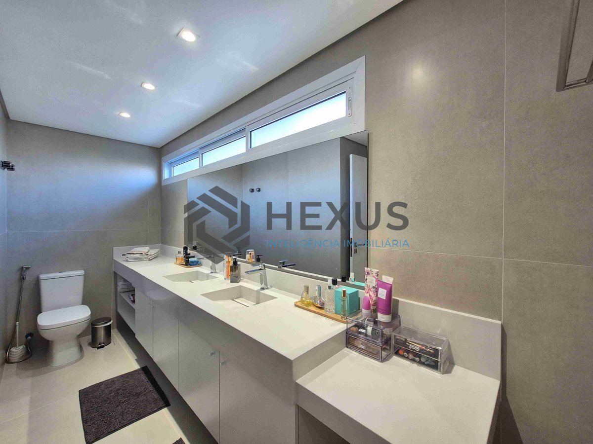 Foto 45 de Apartamento reformado frente mar com lazer de clube e varanda gourmet na Praia da Enseada, Guaruja