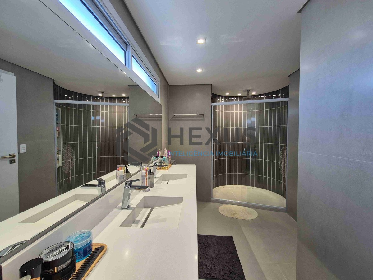 Foto 46 de Apartamento reformado frente mar com lazer de clube e varanda gourmet na Praia da Enseada, Guaruja