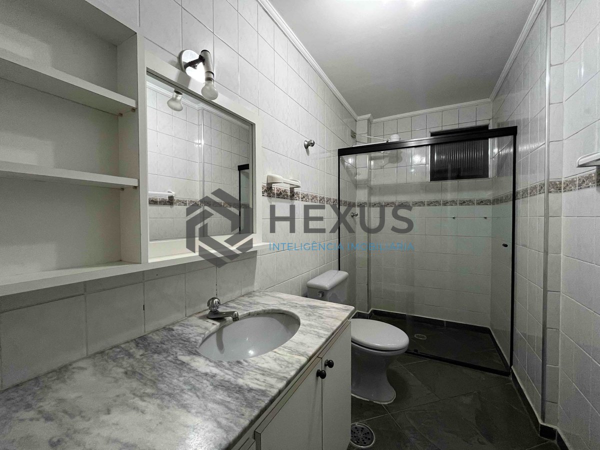 Foto 22 de Apartamento com varanda e lazer na beira mar da Praia das Pitangueiras, Guaruja