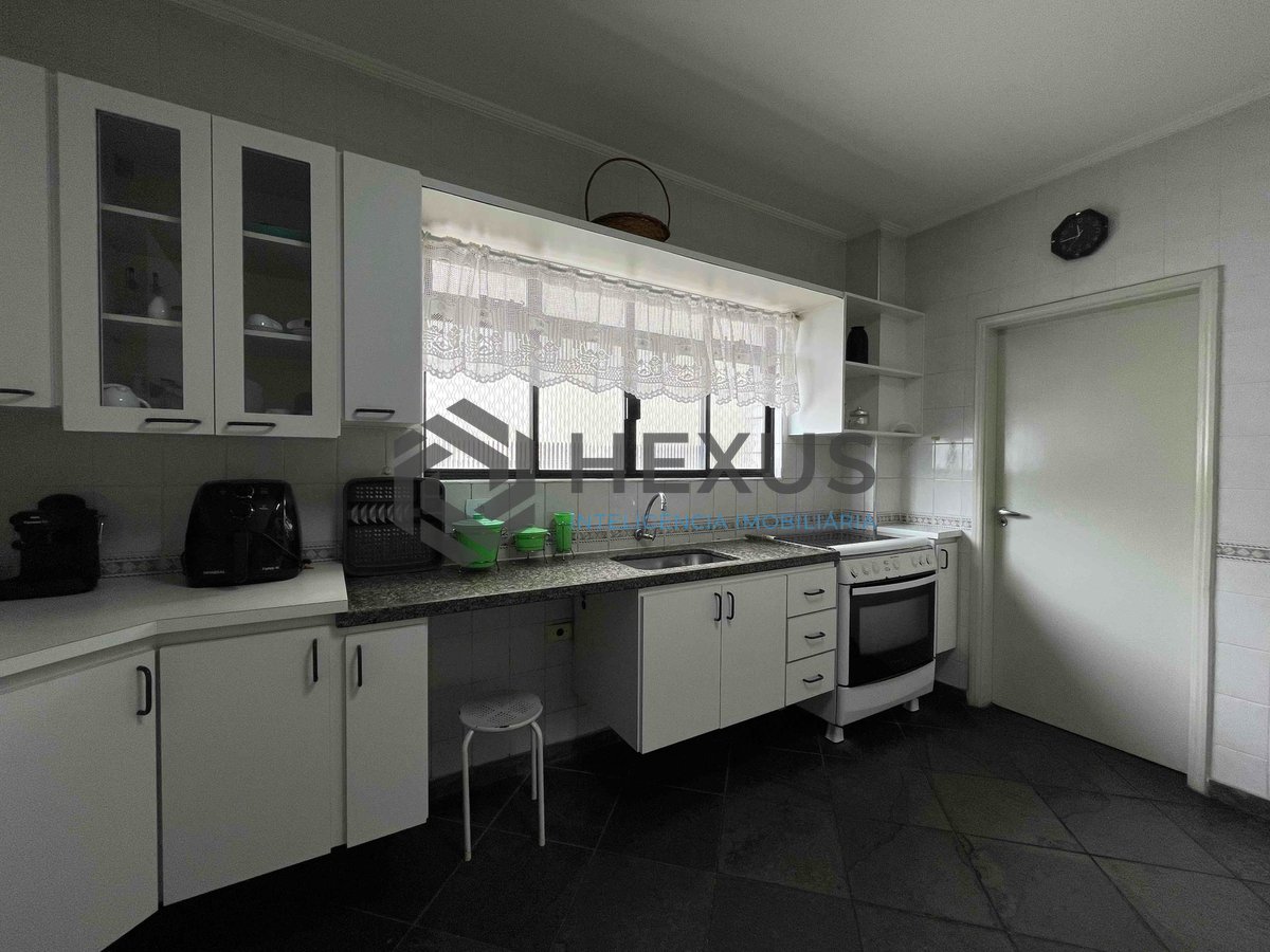 Foto 26 de Apartamento com varanda e lazer na beira mar da Praia das Pitangueiras, Guaruja