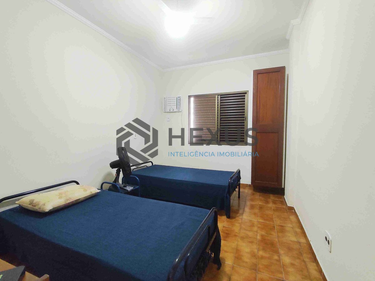 Foto 10 de Apartamento com varanda e lazer na Praia das Asturias, Guaruja