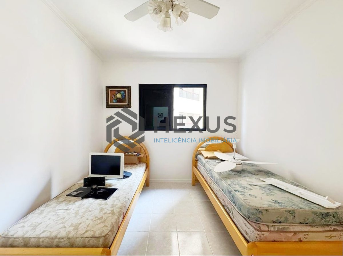 Foto 21 de Apartamento com varanda e vista livre a venda na quadra da praia das Asturias, Guaruja