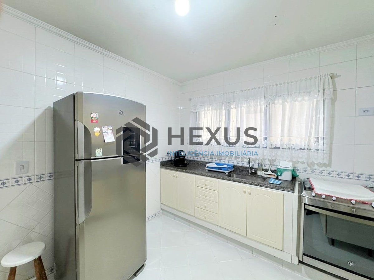 Foto 27 de Apartamento com varanda e vista livre a venda na quadra da praia das Asturias, Guaruja