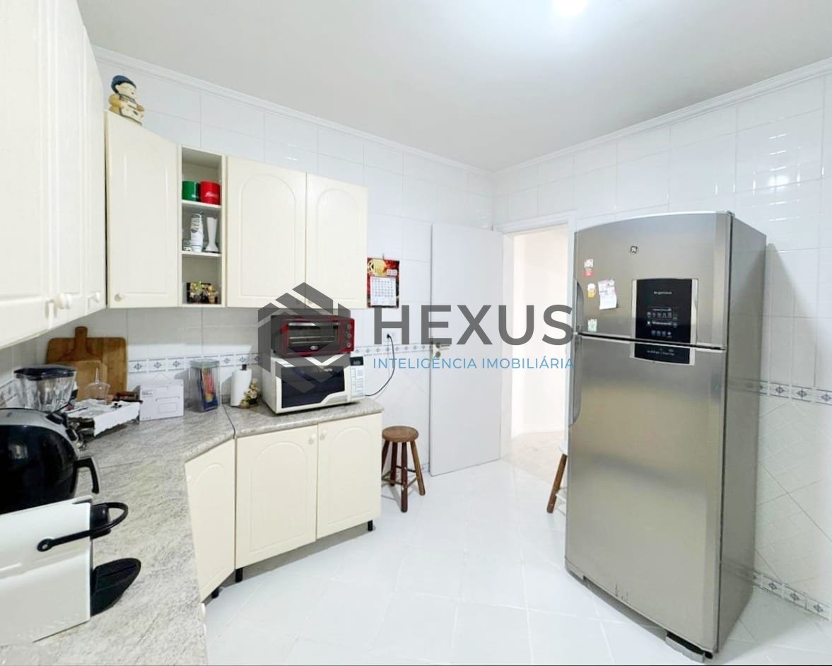 Foto 30 de Apartamento com varanda e vista livre a venda na quadra da praia das Asturias, Guaruja