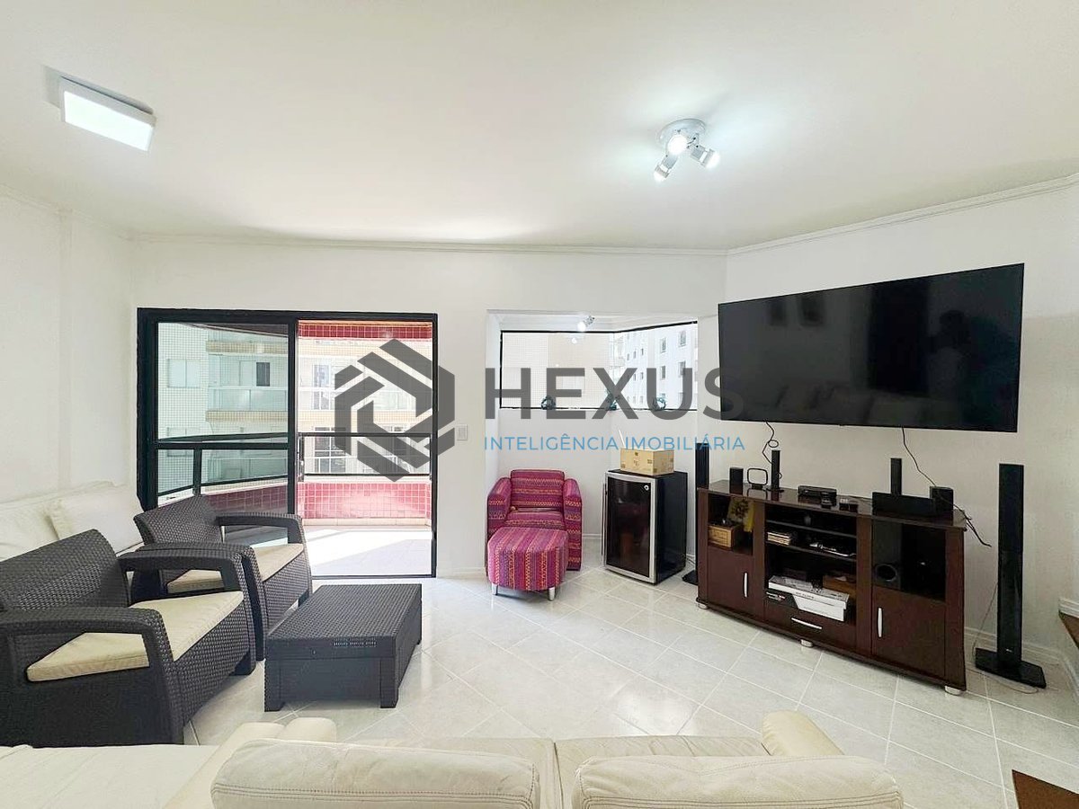 Foto 4 de Apartamento com varanda e vista livre a venda na quadra da praia das Asturias, Guaruja