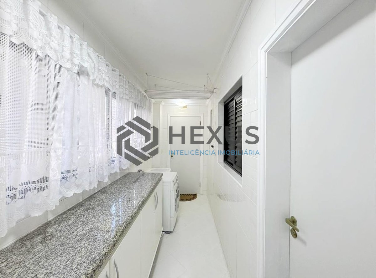 Foto 31 de Apartamento com varanda e vista livre a venda na quadra da praia das Asturias, Guaruja