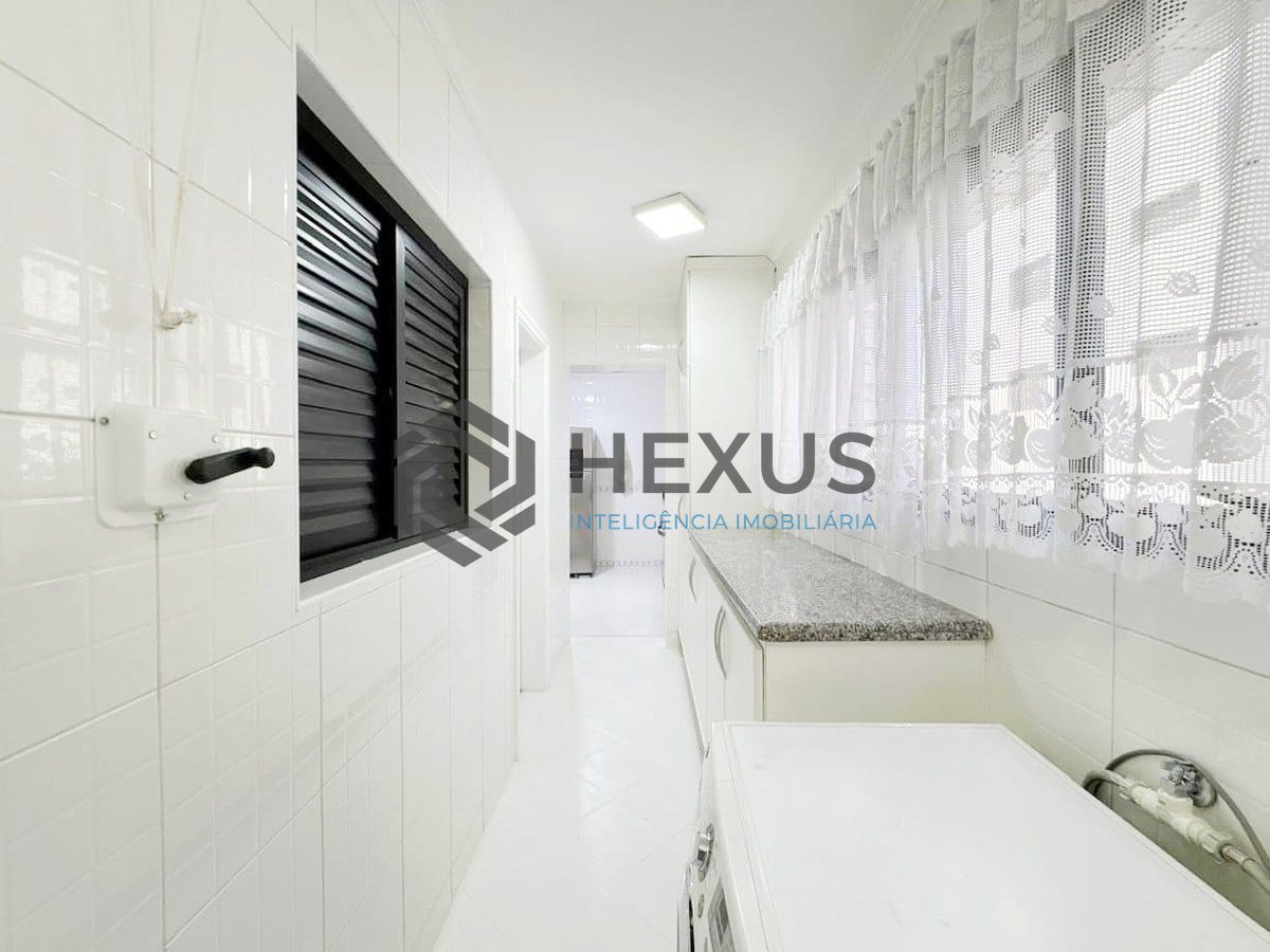 Foto 32 de Apartamento com varanda e vista livre a venda na quadra da praia das Asturias, Guaruja