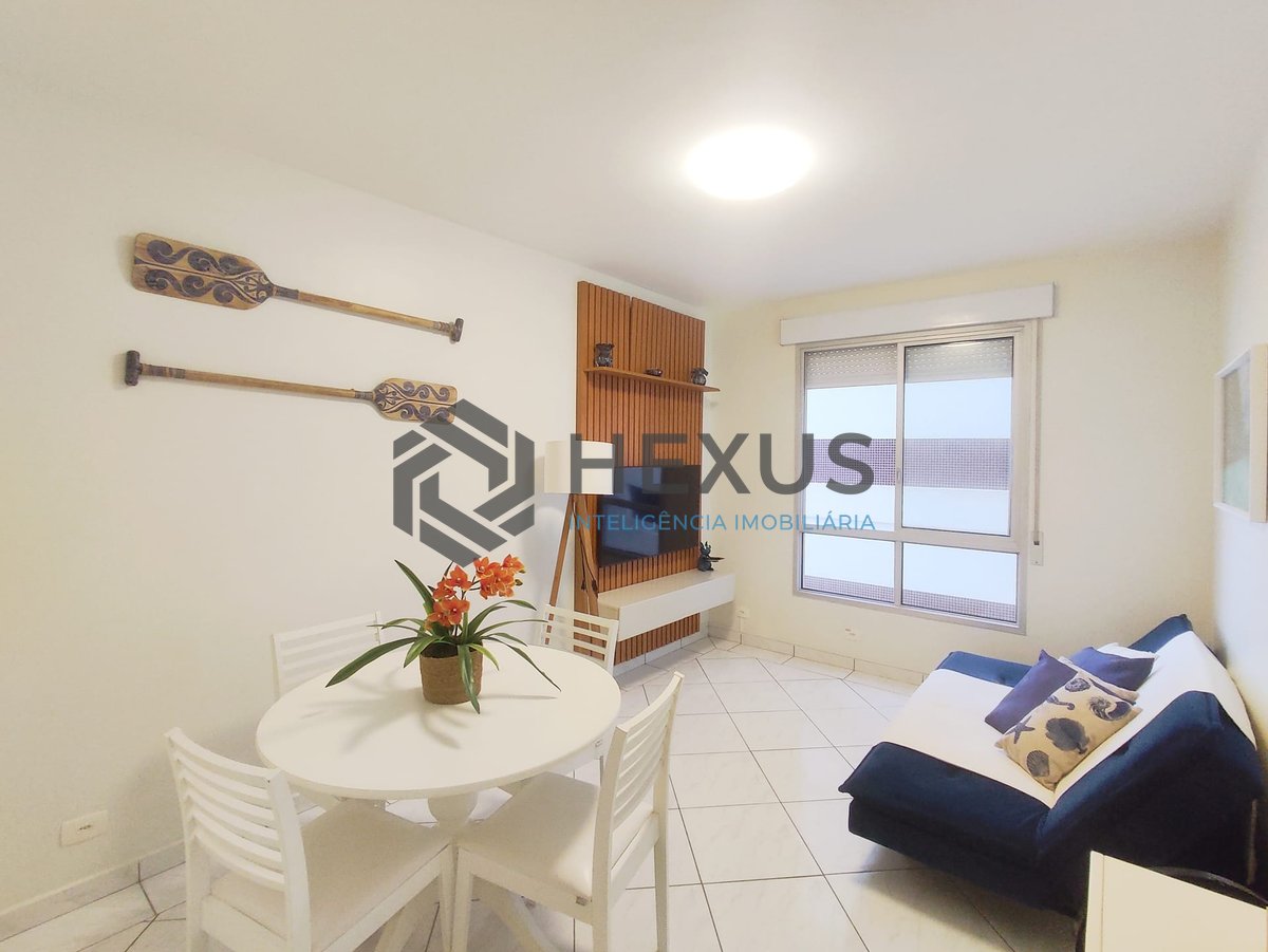 Foto 3 de Apartamento reformado na beira mar da Praia das Asturias, Guaruja