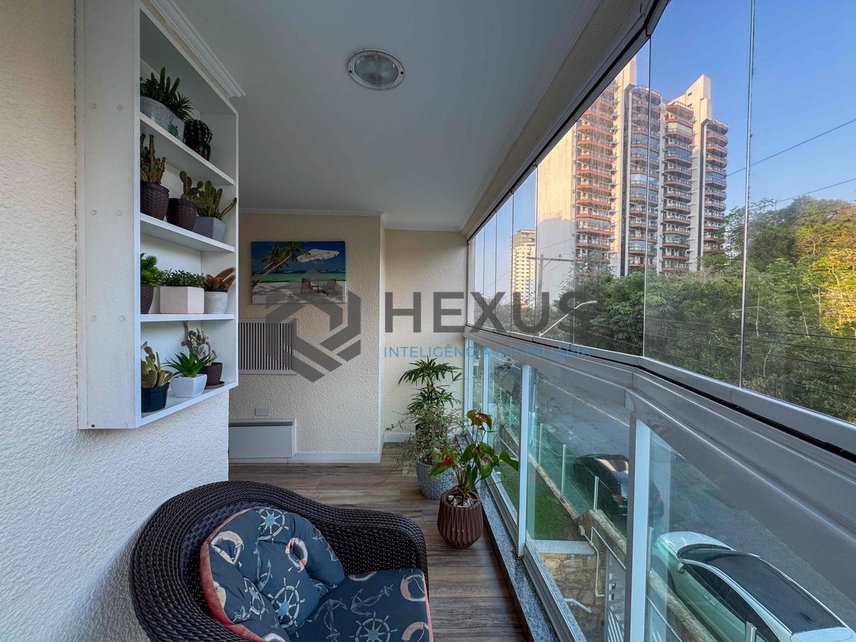 Foto 15 de Apartamento reformado com varanda gourmet vista mar e lazer na beira mar do Tombo, Guaruja
