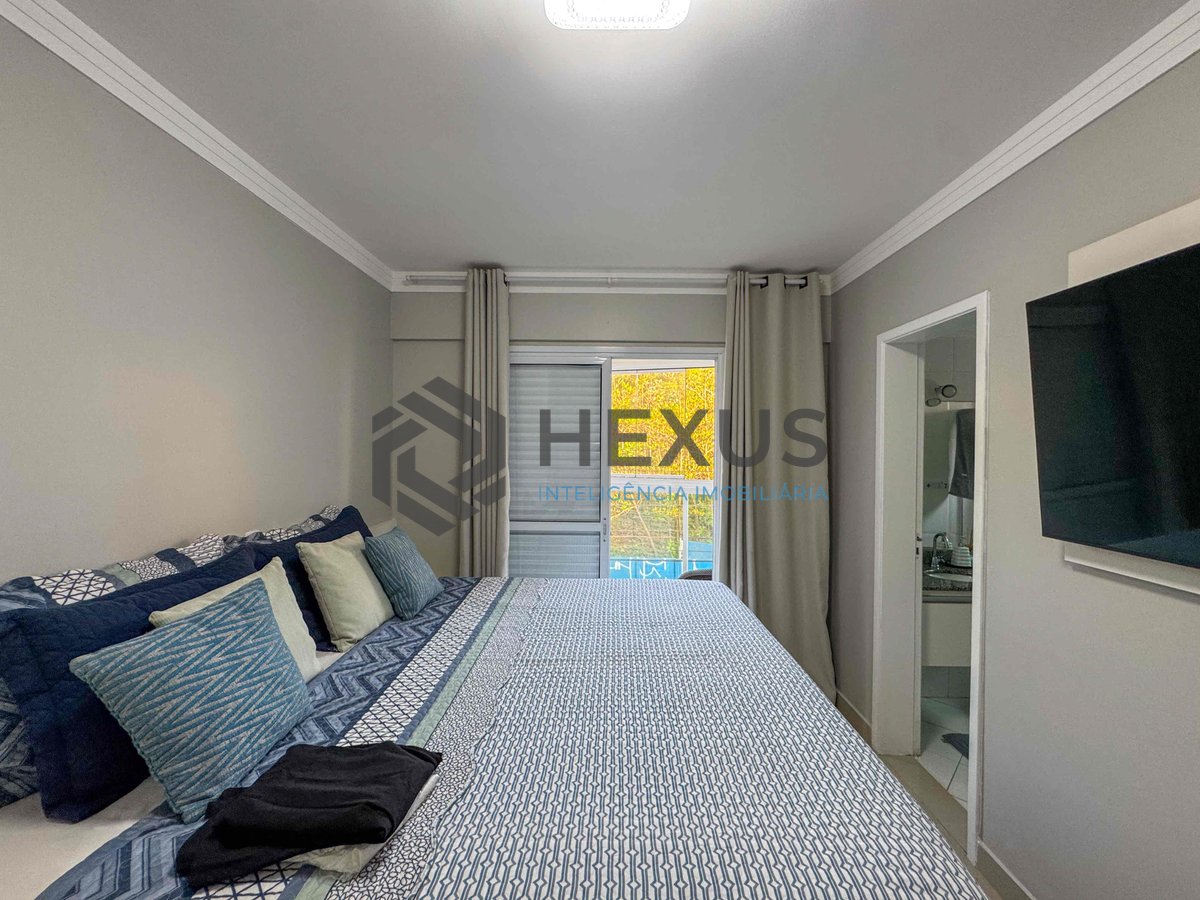 Foto 16 de Apartamento reformado com varanda gourmet vista mar e lazer na beira mar do Tombo, Guaruja