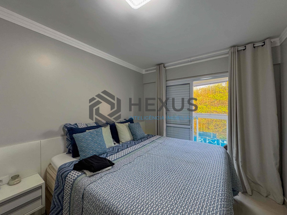 Foto 17 de Apartamento reformado com varanda gourmet vista mar e lazer na beira mar do Tombo, Guaruja