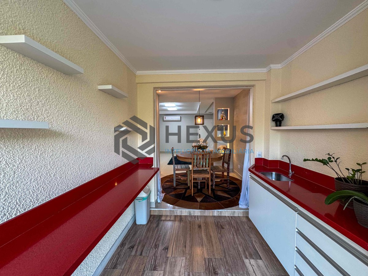 Foto 18 de Apartamento reformado com varanda gourmet vista mar e lazer na beira mar do Tombo, Guaruja