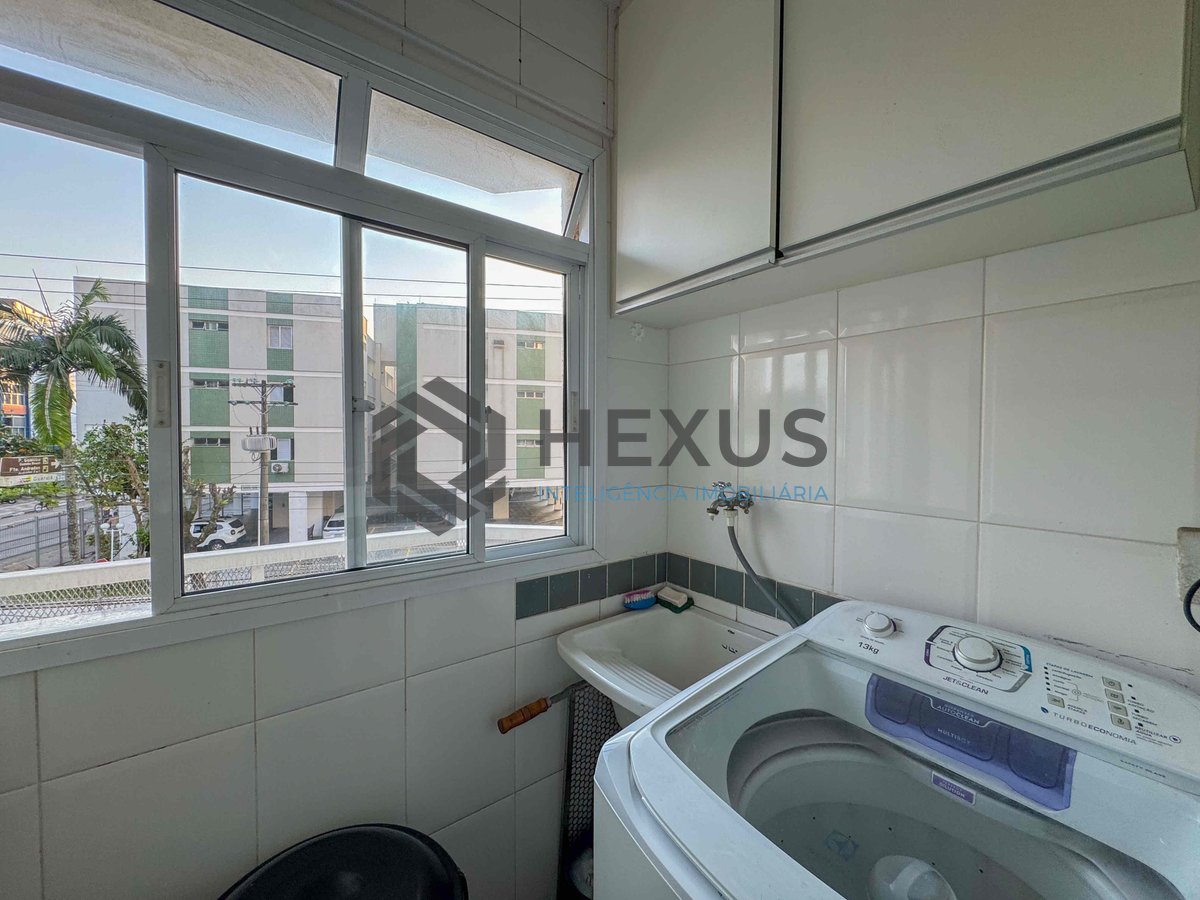 Foto 41 de Apartamento reformado com varanda gourmet vista mar e lazer na beira mar do Tombo, Guaruja