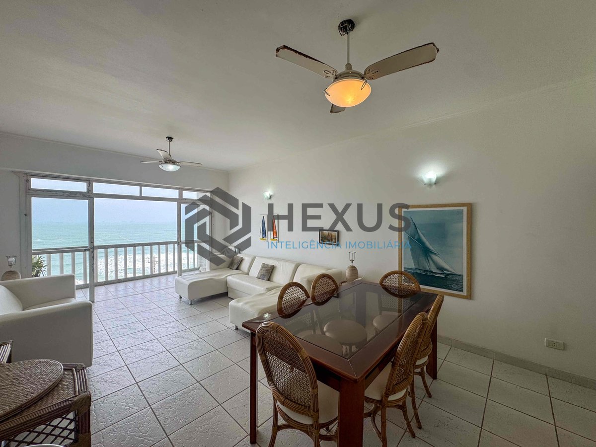 Foto 8 de Apartamento frente mar com varanda e vista mar na Praia das Pitangueiras, Guaruja