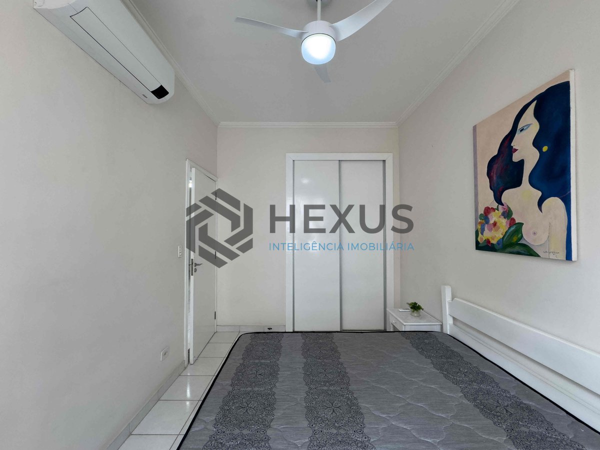 Foto 12 de Apartamento reformado e mobiliado com varanda na quadra mar da Praia das Pitangueiras, Guaruja