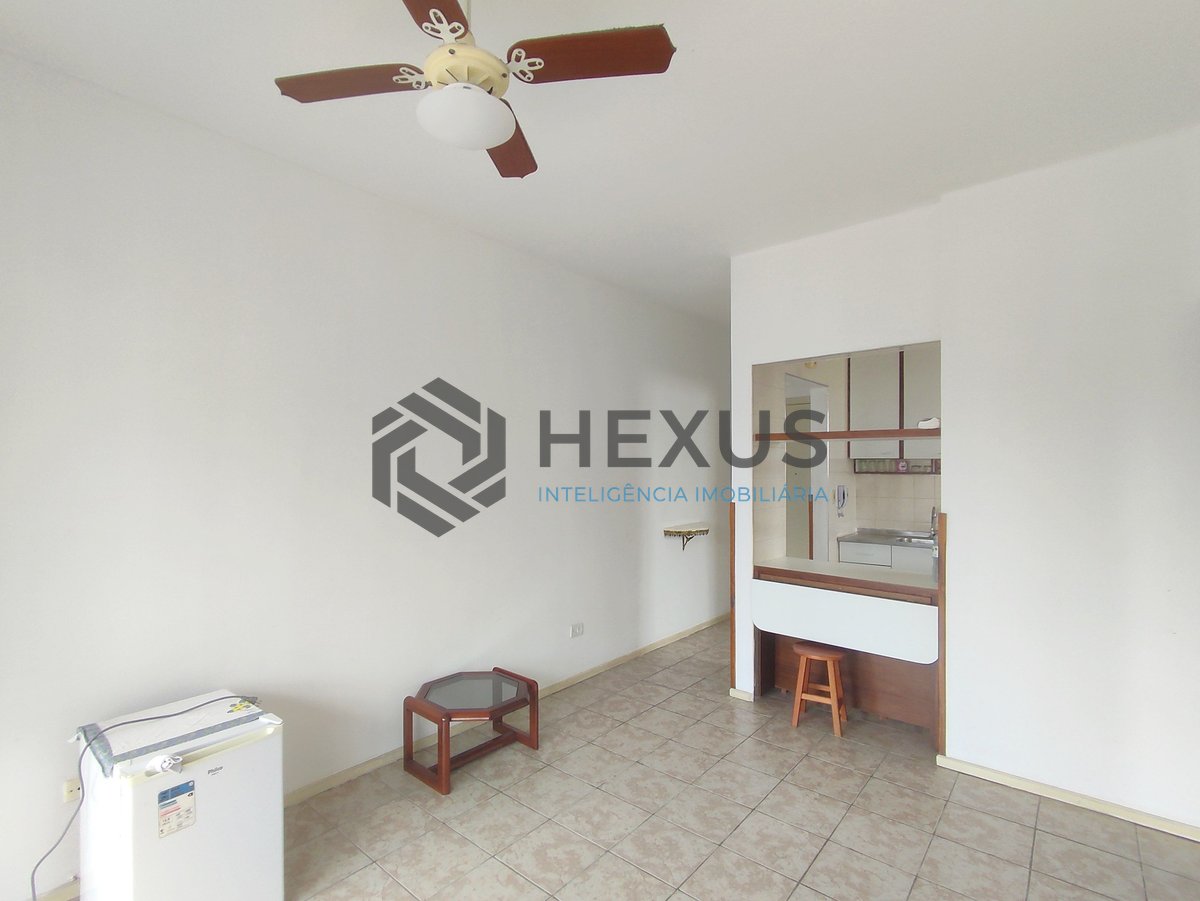 Foto 3 de Apartamento com varanda, lazer, piscina e churrasqueira na Praia das Asturias, Guaruja