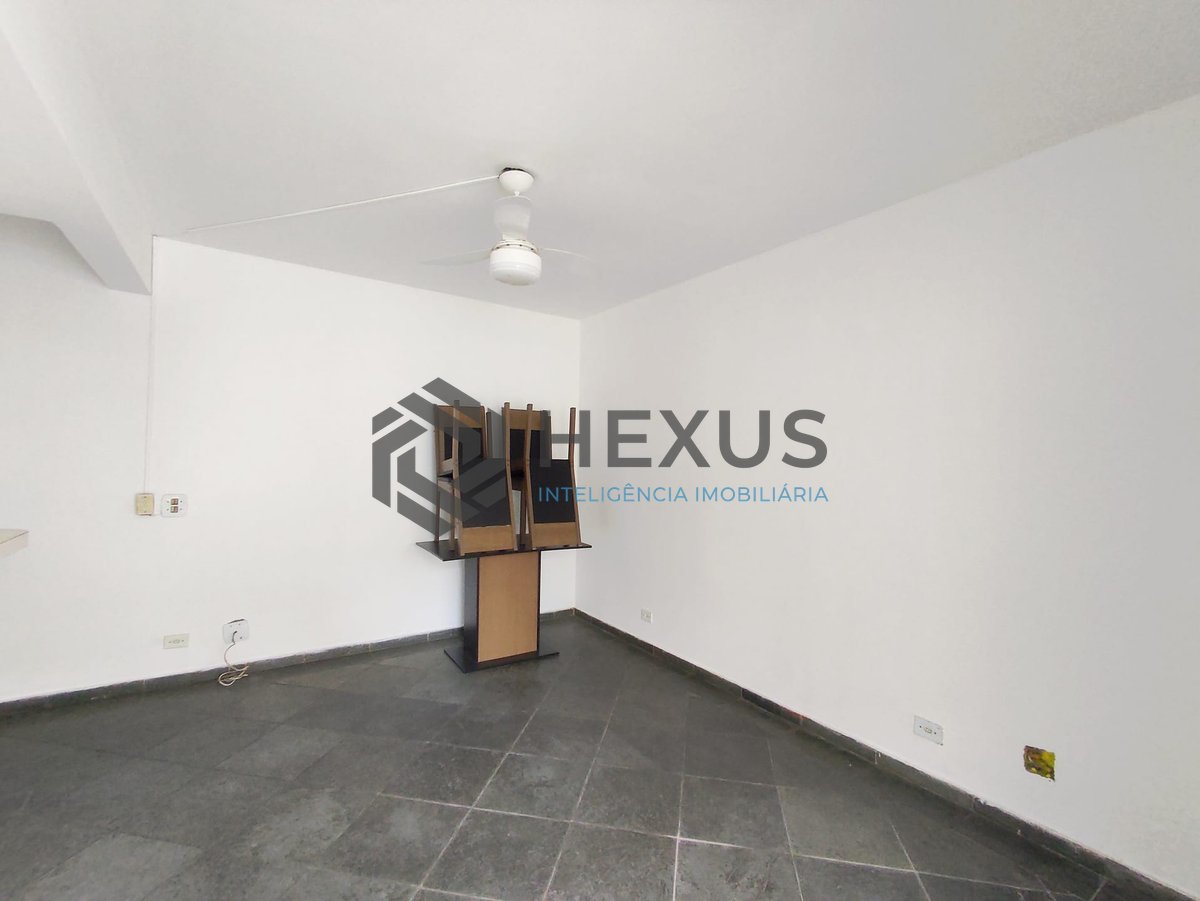 Foto 5 de Apartamento com varanda e vista livre na Praia do Tombo, Guaruja