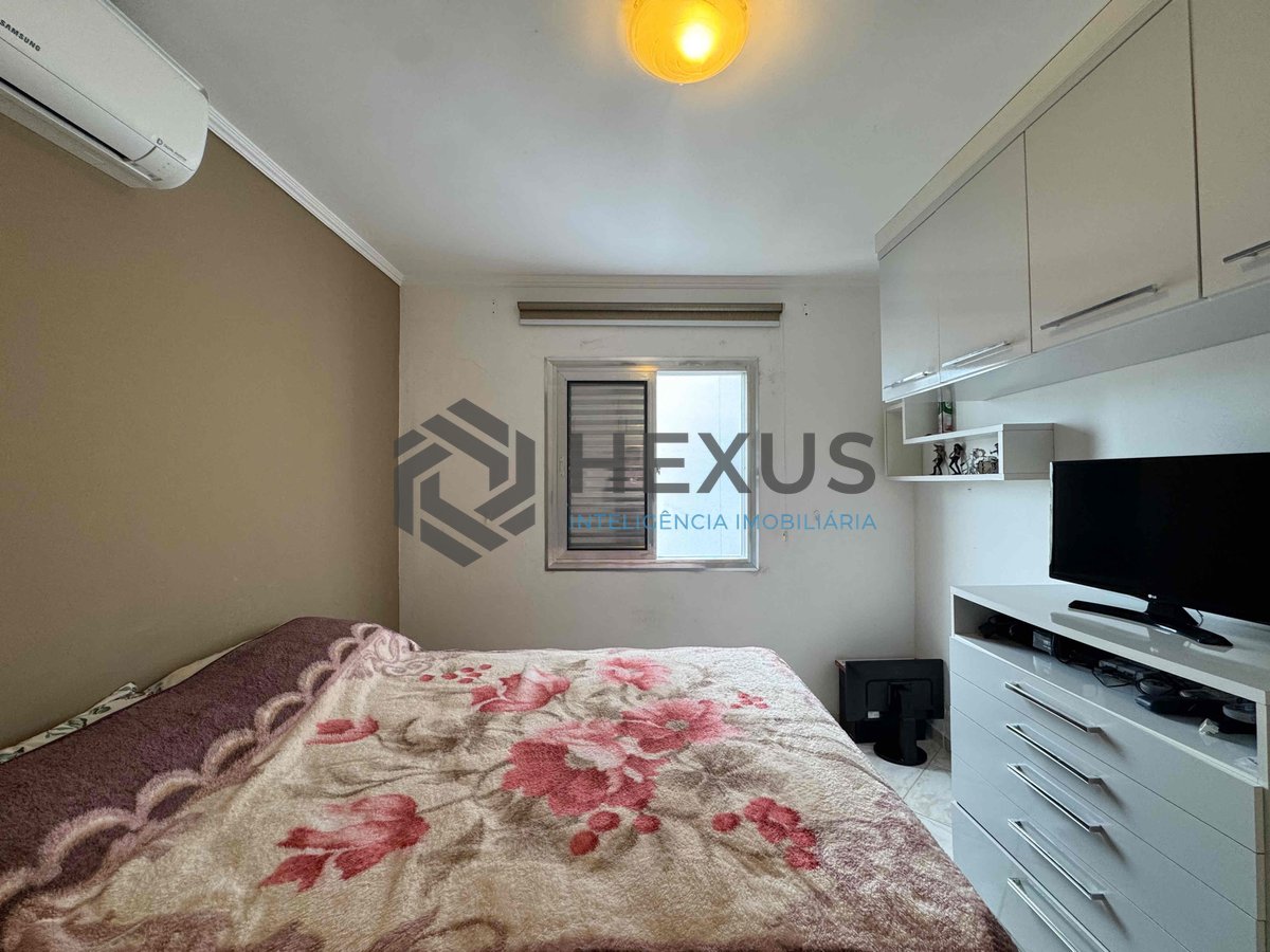 Foto 12 de Apartamento com varanda, vista mar e lazer a uma quadra da Praia das Pitangueiras, Guaruja