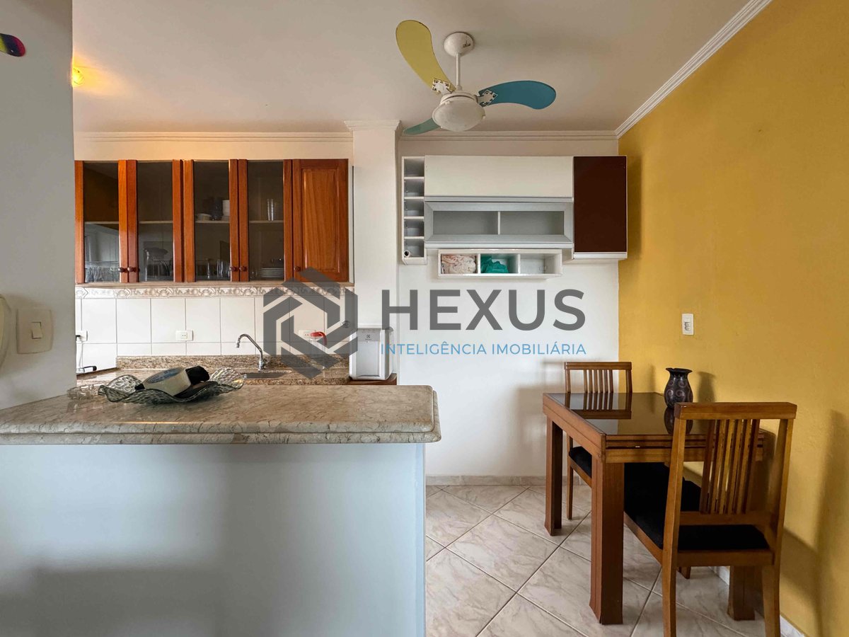Foto 17 de Apartamento com varanda, vista mar e lazer a uma quadra da Praia das Pitangueiras, Guaruja