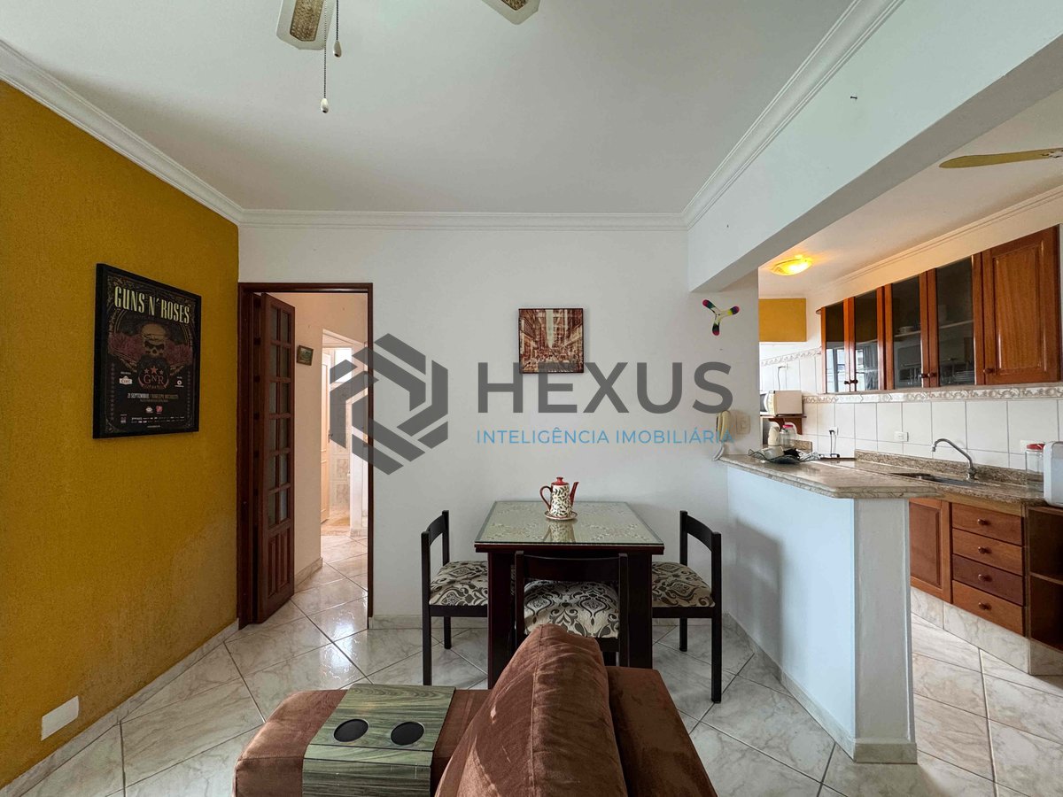 Foto 6 de Apartamento com varanda, vista mar e lazer a uma quadra da Praia das Pitangueiras, Guaruja