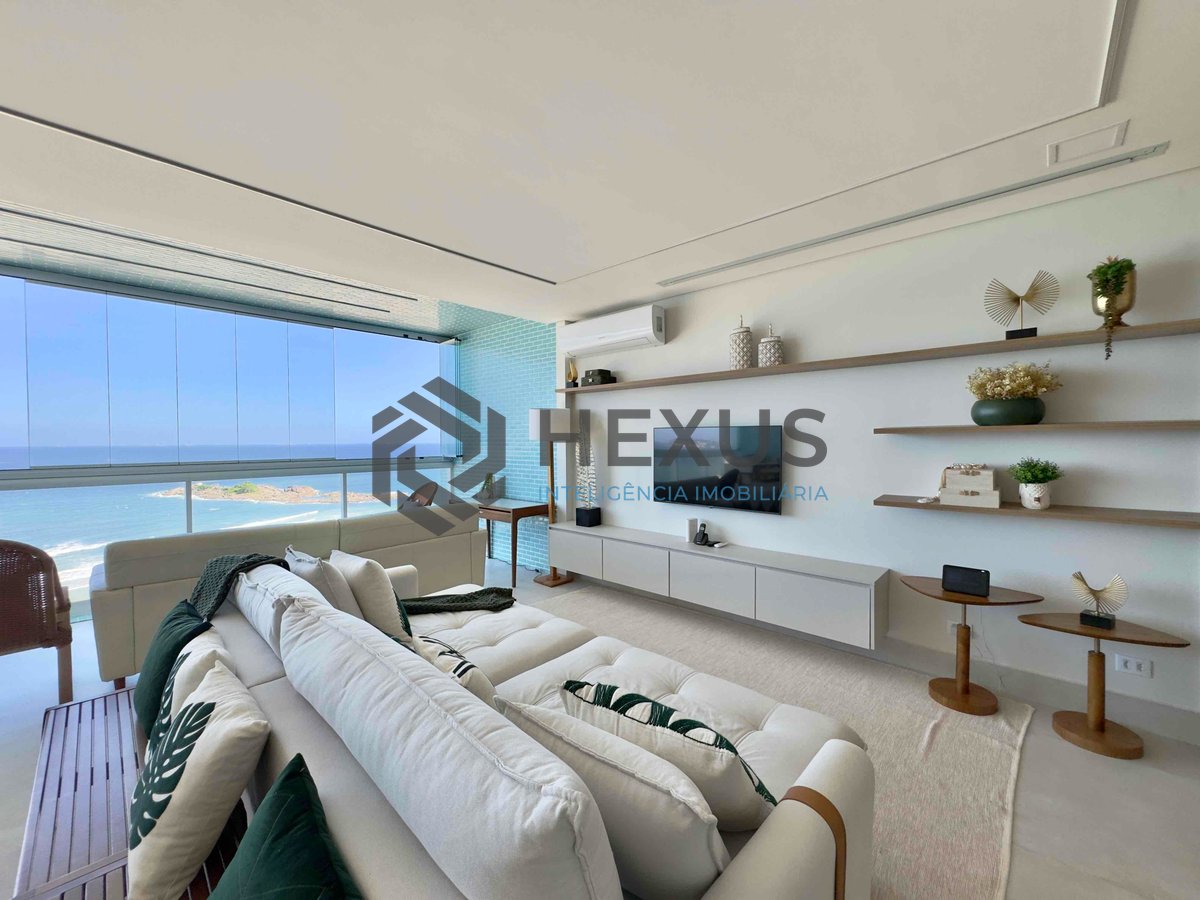 Foto 20 de Apartamento frente mar reformado com varanda e vista mar na Praia das Pitangueiras, Guaruja