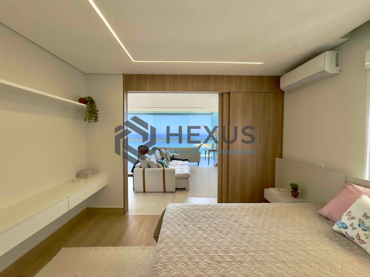 Foto 33 de Apartamento frente mar reformado com varanda e vista mar na Praia das Pitangueiras, Guaruja