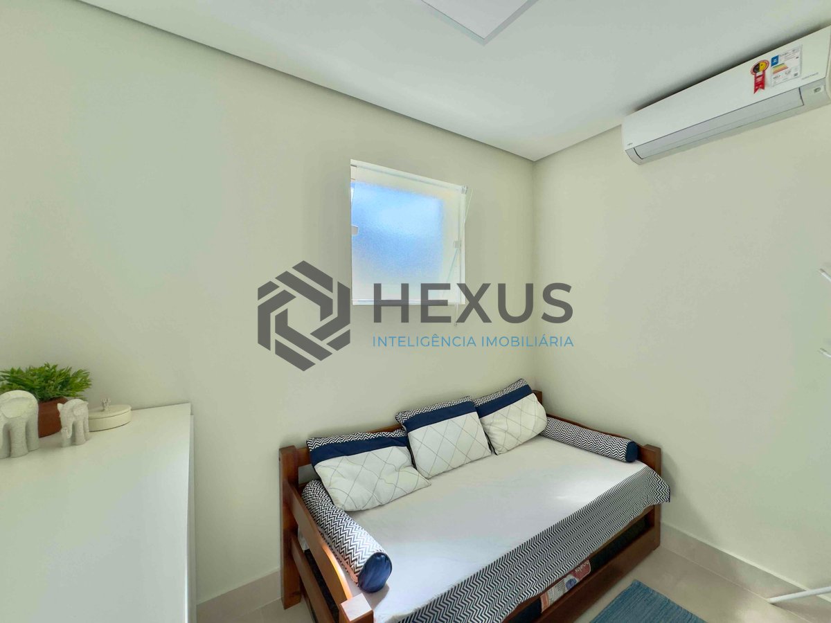 Foto 45 de Apartamento frente mar reformado com varanda e vista mar na Praia das Pitangueiras, Guaruja