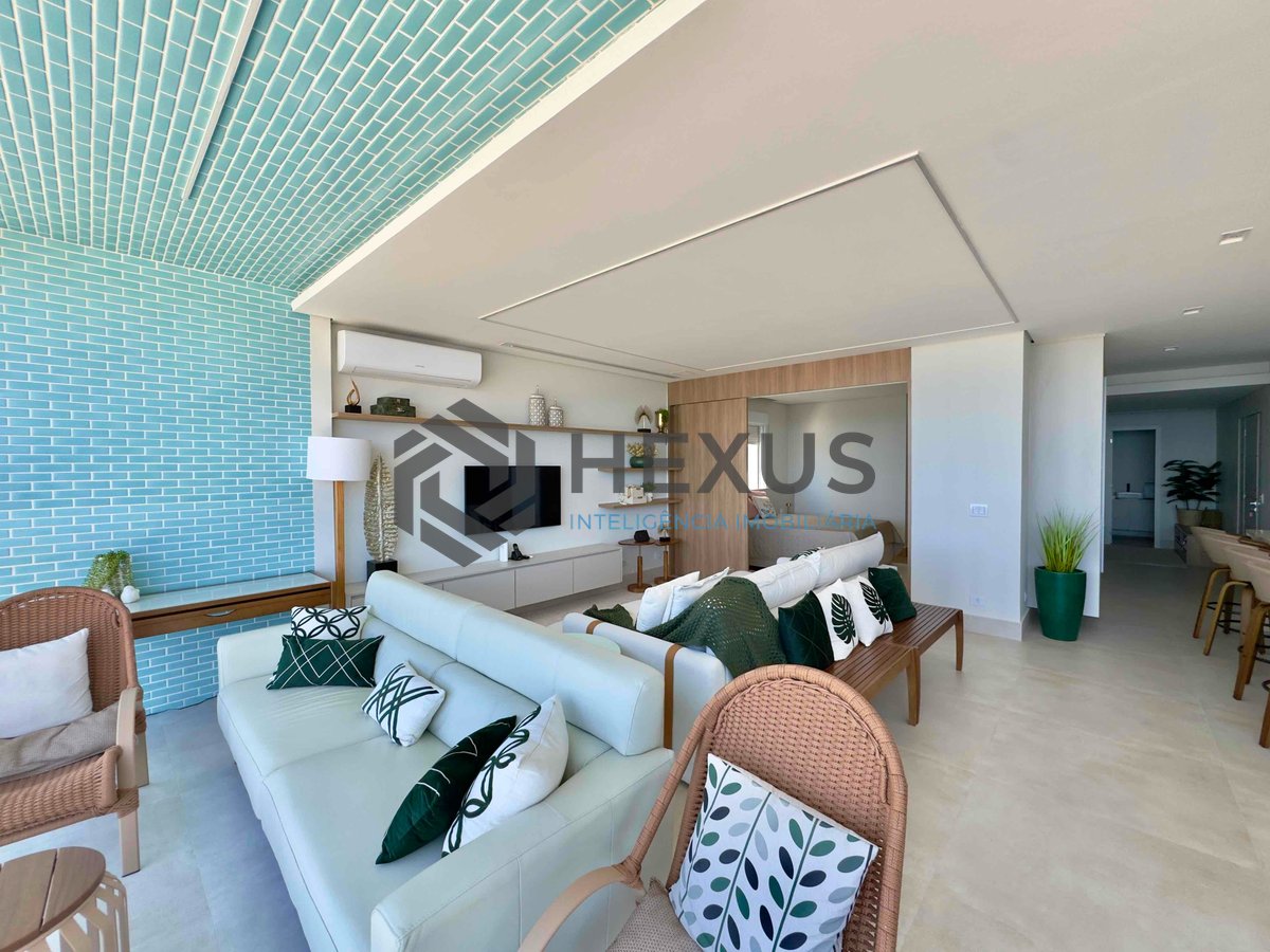 Foto 8 de Apartamento frente mar reformado com varanda e vista mar na Praia das Pitangueiras, Guaruja