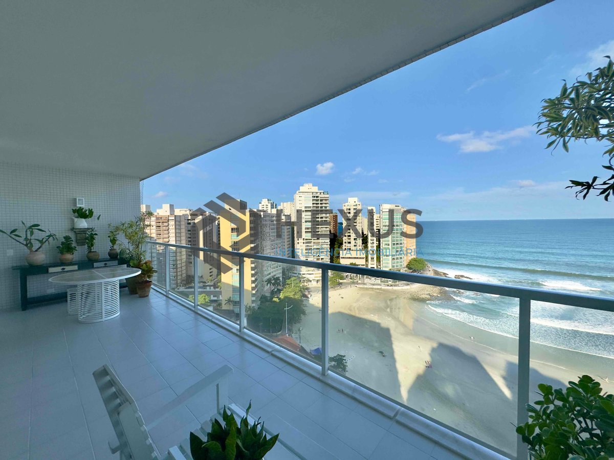 Foto 12 de Apartamento reformado frente mar com varanda vista mar e lazer na Praia das Pitangueiras, Guaruja