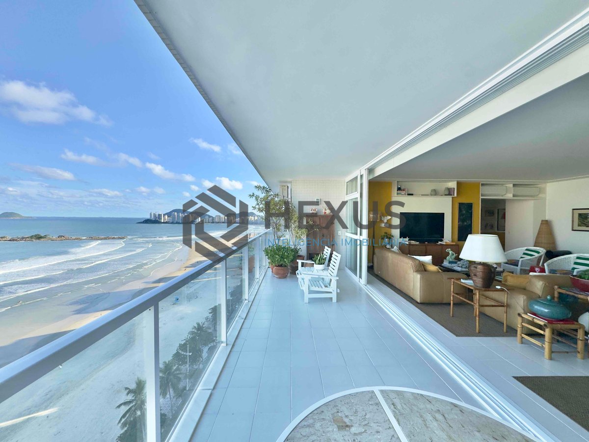 Foto 14 de Apartamento reformado frente mar com varanda vista mar e lazer na Praia das Pitangueiras, Guaruja