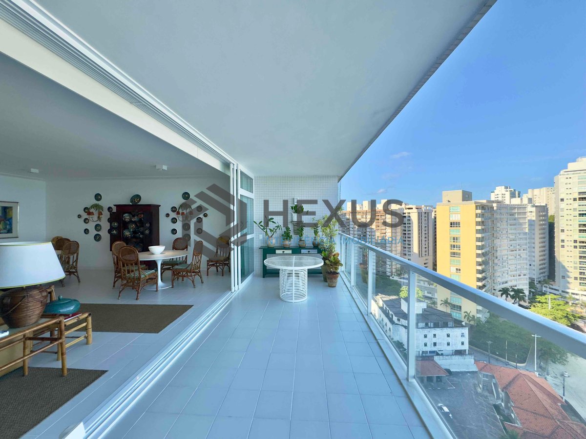 Foto 15 de Apartamento reformado frente mar com varanda vista mar e lazer na Praia das Pitangueiras, Guaruja