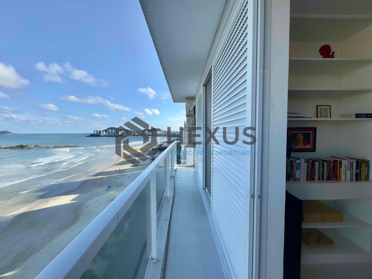 Foto 21 de Apartamento reformado frente mar com varanda vista mar e lazer na Praia das Pitangueiras, Guaruja