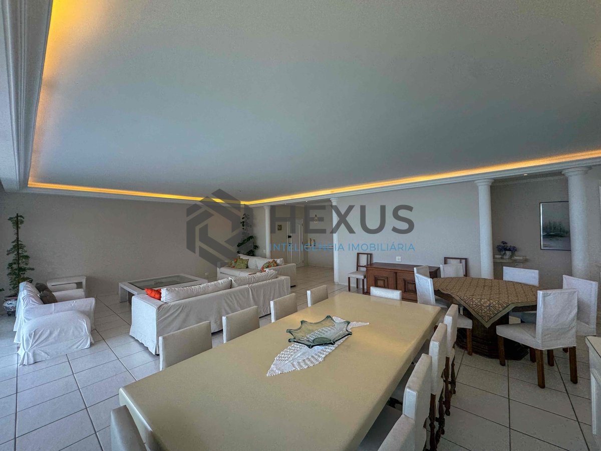 Foto 13 de Apartamento reformado frente mar com varanda vista mar e lazer na Praia das Pitangueiras, Guaruja