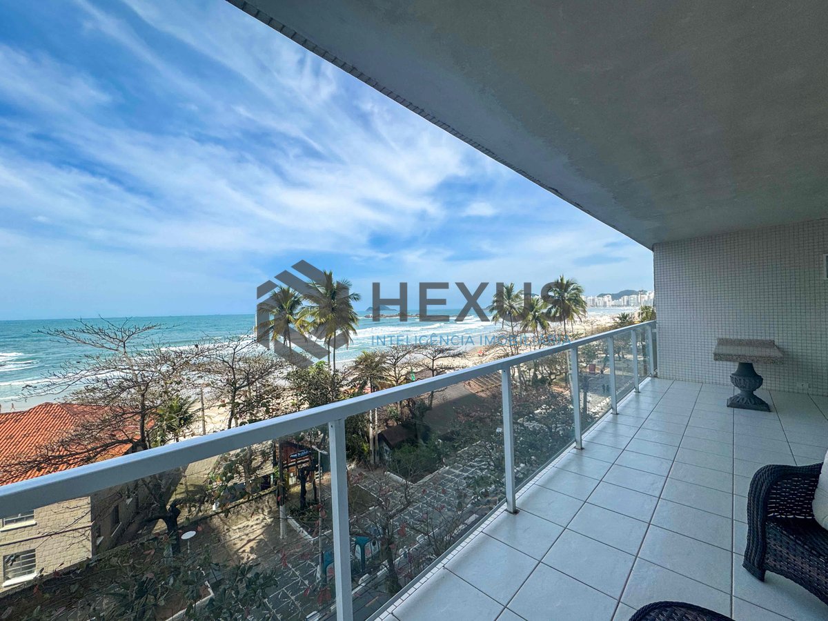 Foto 9 de Apartamento reformado frente mar com varanda vista mar e lazer na Praia das Pitangueiras, Guaruja
