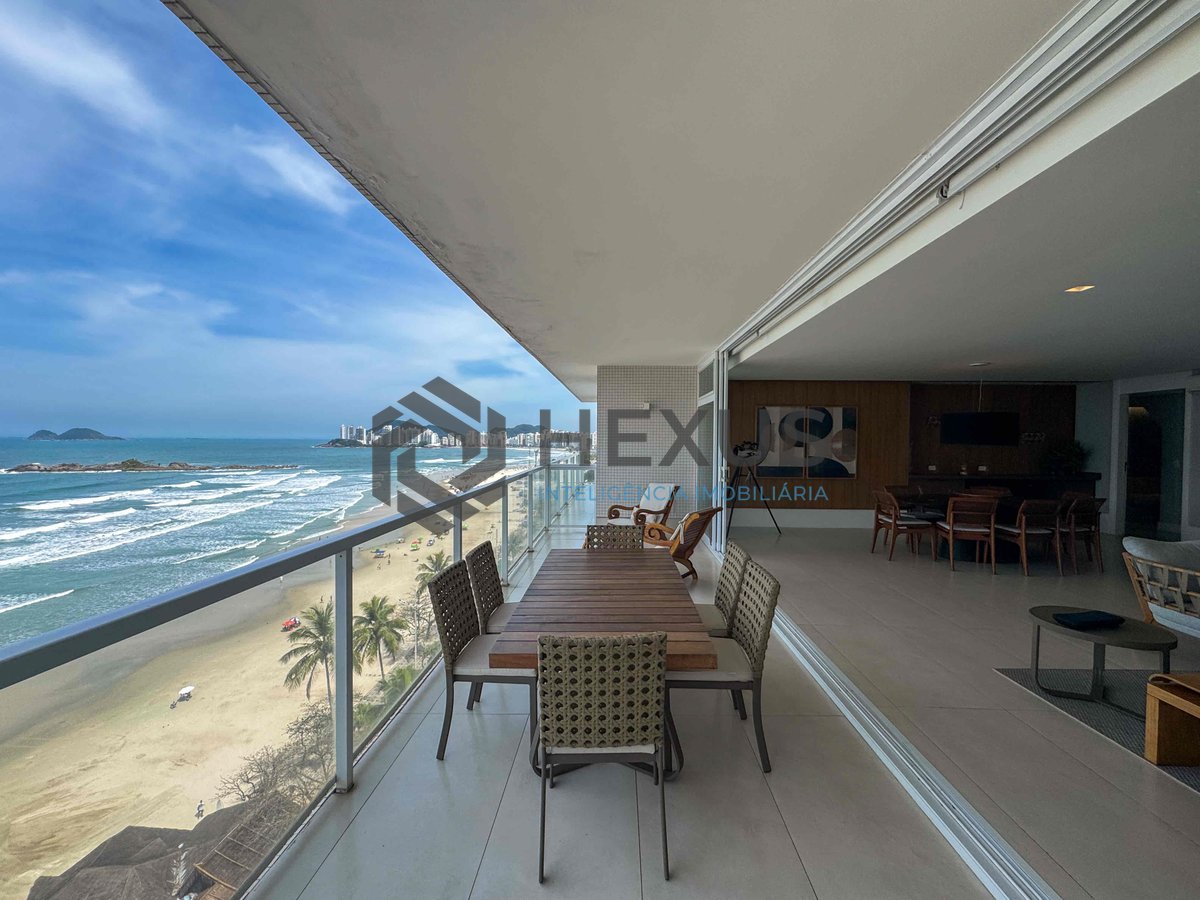 Foto 14 de Apartamento frente mar reformado com varanda e lazer na Praia das Pitangueiras, Guaruja