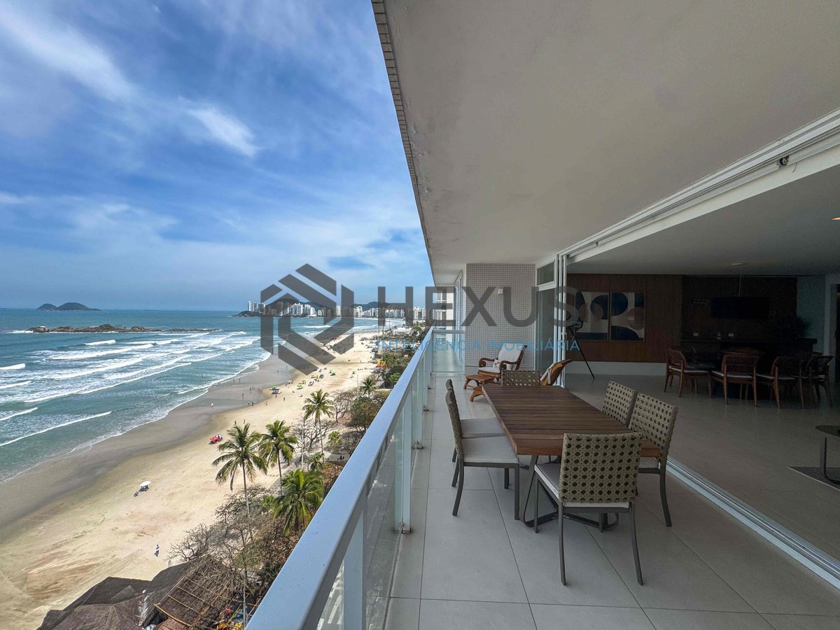 Foto 15 de Apartamento frente mar reformado com varanda e lazer na Praia das Pitangueiras, Guaruja