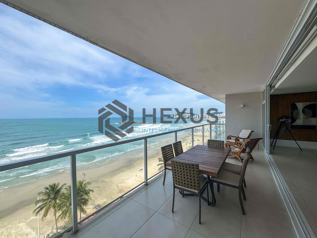Foto 18 de Apartamento frente mar reformado com varanda e lazer na Praia das Pitangueiras, Guaruja