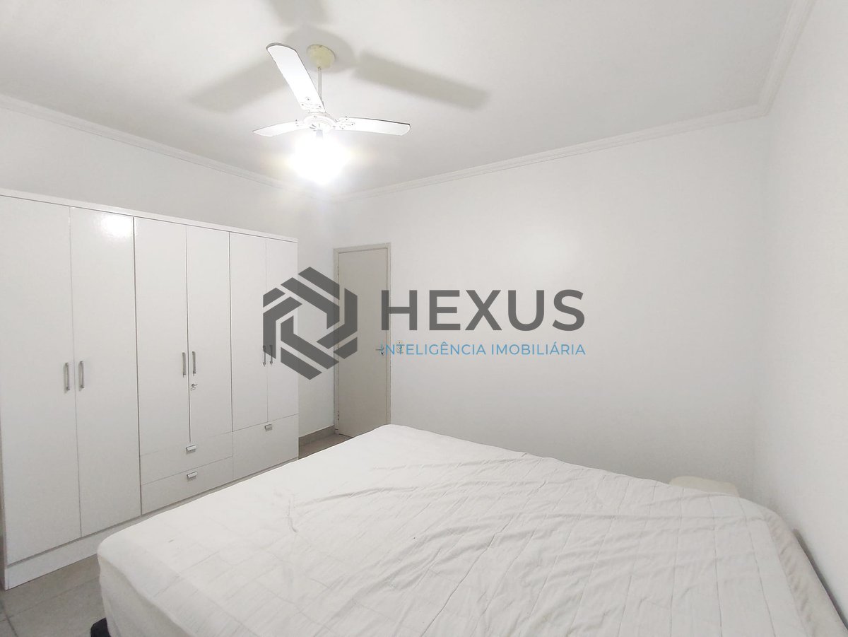 Foto 11 de Apartamento com varanda a uma quadra da Praia das Asturias, Guaruja